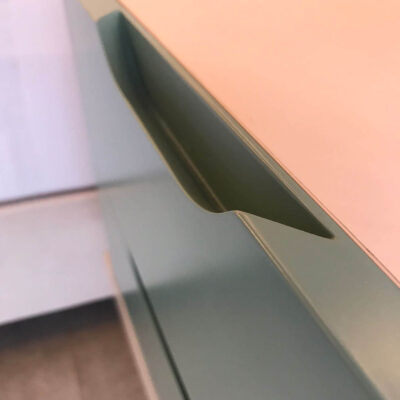 Mesa de Cama Lacada